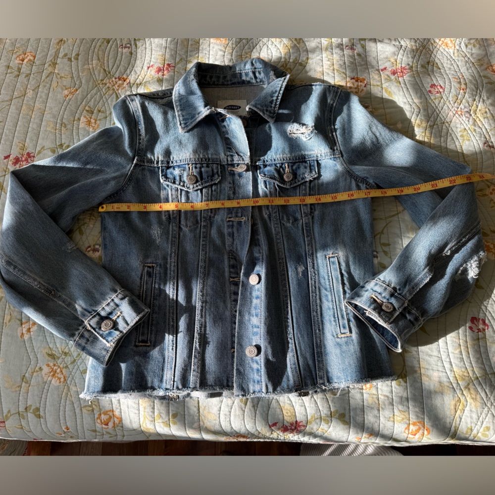 Old Navy Distressed Jean Jacket Women’s Size SP